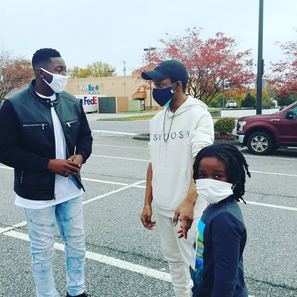 Meet your Posher, Edwin - Picture 4 of 10